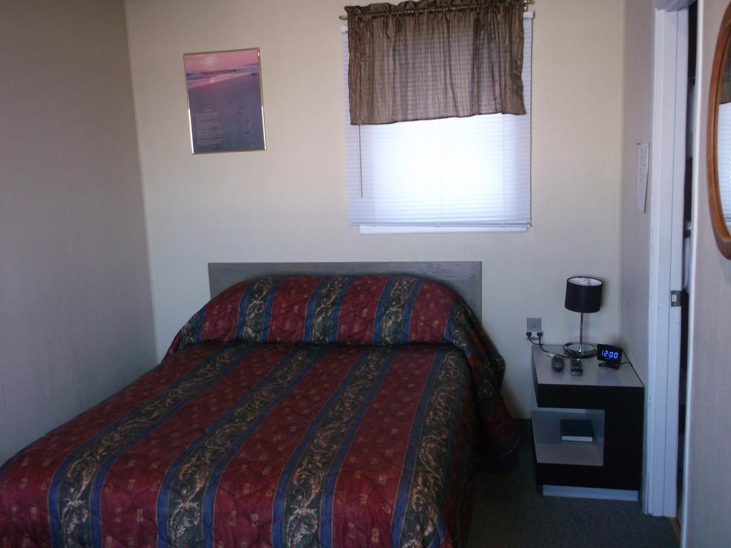 Haileybury Beach Motel חדר תמונה