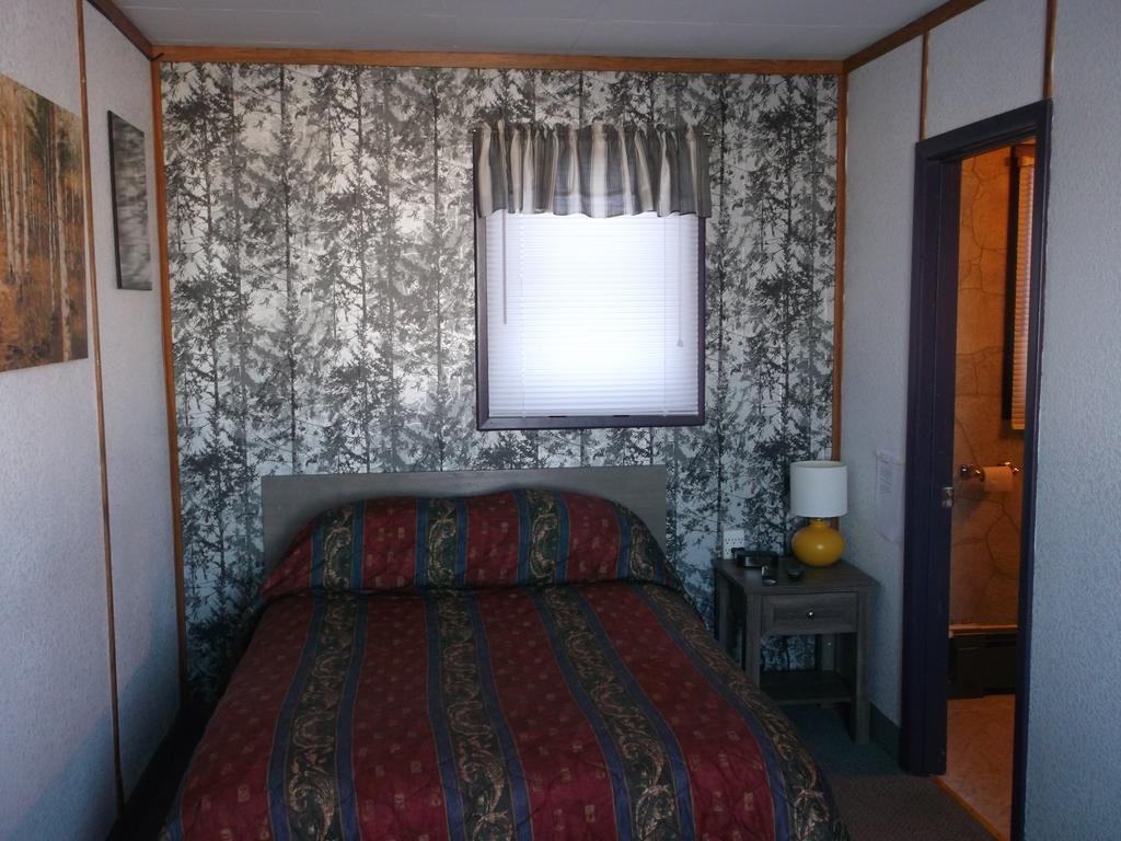 Haileybury Beach Motel חדר תמונה